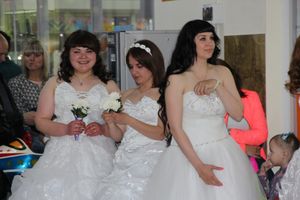 В Великих Луках бегали невесты (ФОТО)