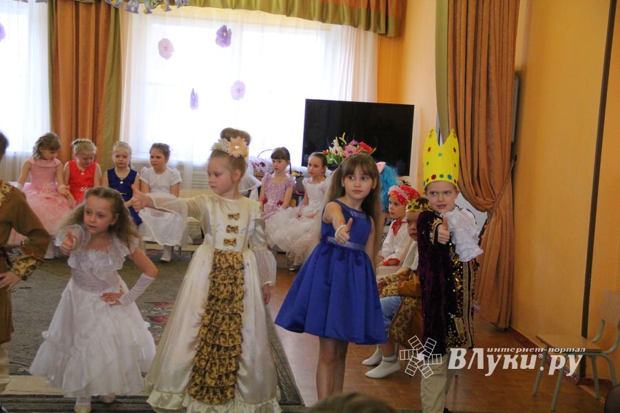 8 марта в саду 26