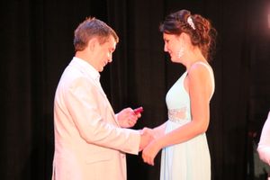 Великолуких выпускников наградили (ФОТО)