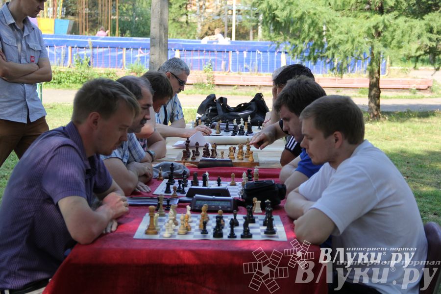 В Великих Луках отметили День физкультурника