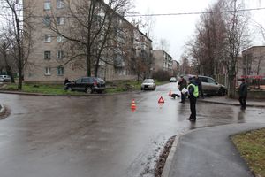 В Великих Луках столкнулись два внедорожника
