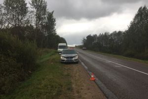 В Великолукскои районе машина вылетела в кювет и перевернулась (ФОТО)