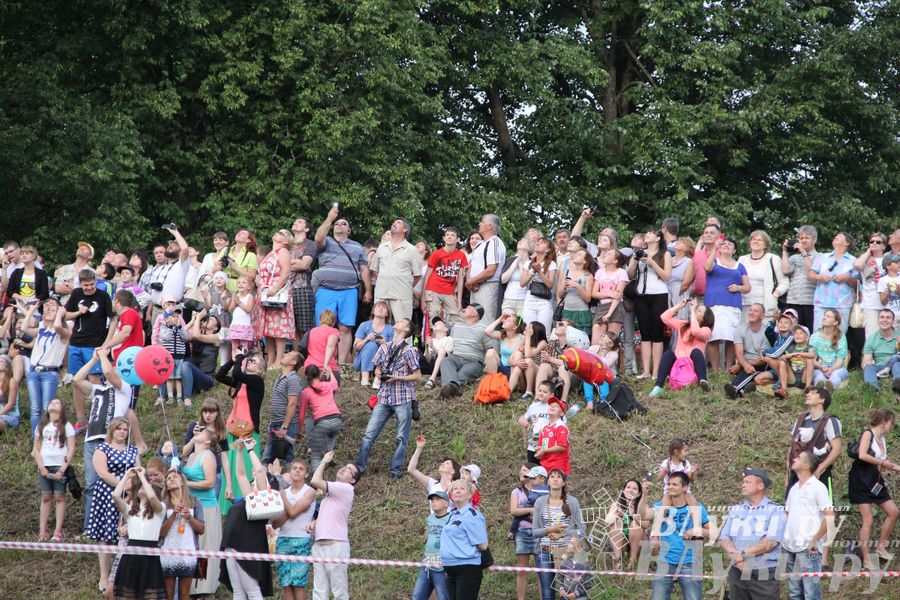 Открытие 19-й Международной встречи воздухоплавателей в Великих Луках