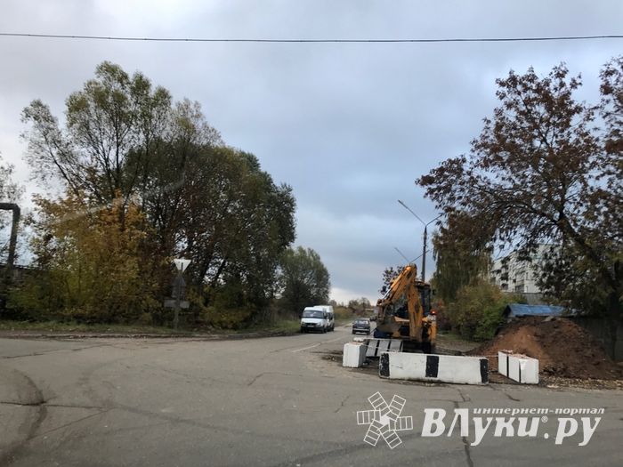 Перекрёсток улиц Дружбы и Глинки частично закрыт (ФОТО)