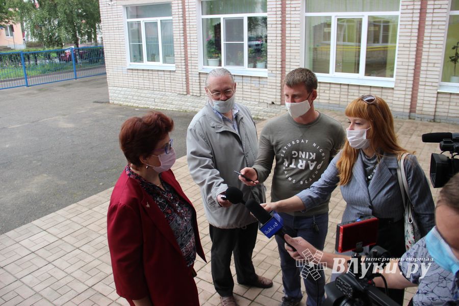 Великолукские школы готовы к атаке COVID-19