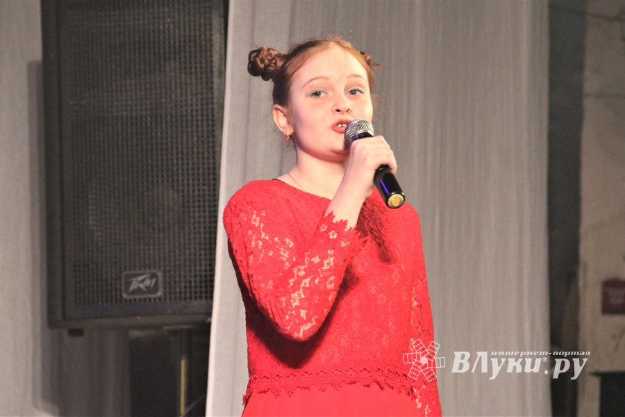 Юные артисты ГДК им. Ленина отметили «Мамин день» (ФОТО)