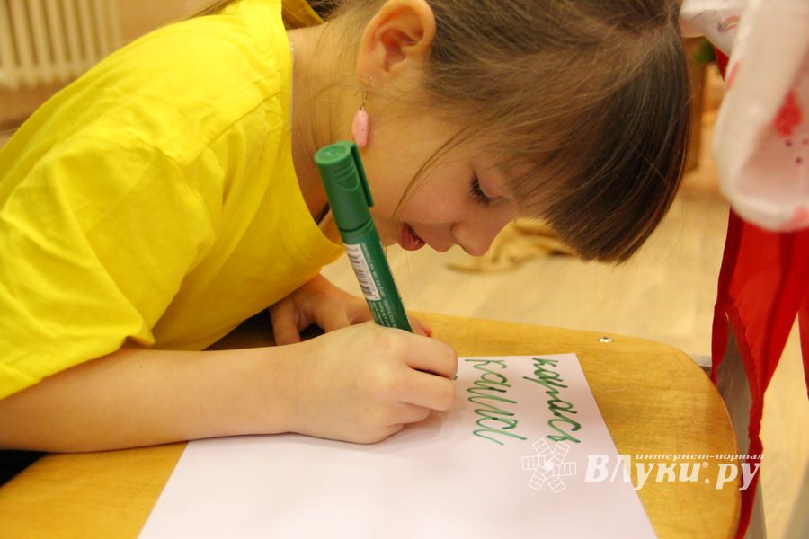 В школе №13 прошёл конкурс «А ну-ка, девочки!» (ФОТО)