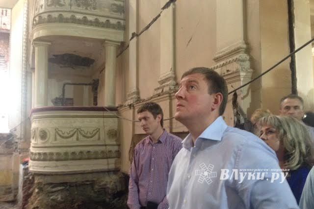 Андрей Тучак посетил Драматический театр в Великих Луках (ФОТО)