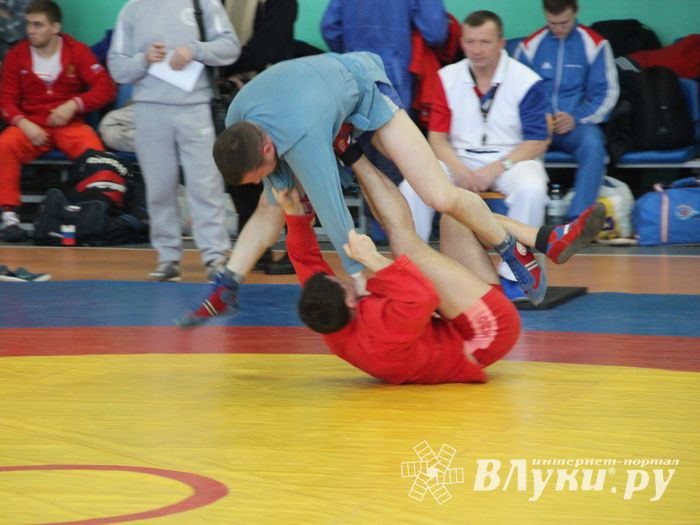 В Великих Луках - время жарких схваток (16+) (ФОТО)