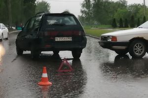 Из-за ДТП на Дружбе затруднено движение (ФОТО)