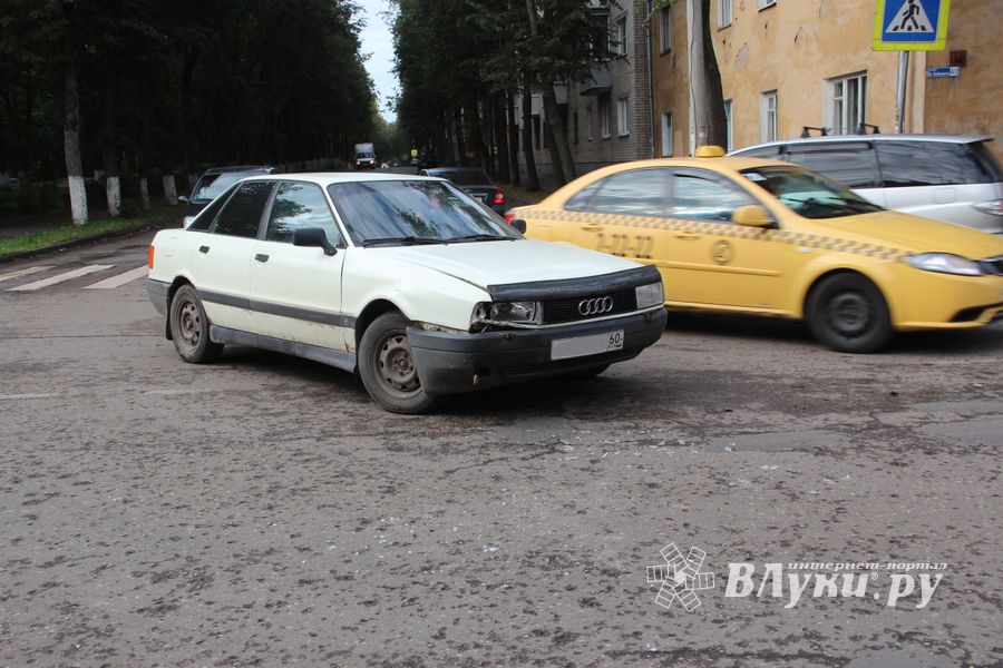 ДТП на перекрёстке Пушкина/Либкнехта (ФОТО)