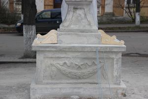 Великолукская семья восстанавливает уникальные фонари (ФОТО)