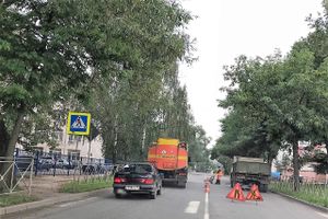 На Гастелло убирают старых «лежачих полицейских» (ФОТО)