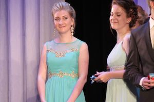 В Великих Луках выпускникам вручили медали «За особые успехи в учении» (ФОТО)