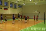В Великих Луках проходит турнир по волейболу среди женских команд (фото)