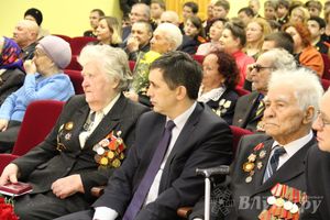 В Великих Луках состоялось вручение юбилейных медалей к 70-летию Победы (фото)