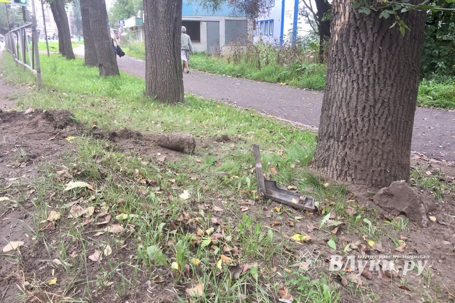 ДТП на пр-те Гагарина в Великих Луках (ФОТО)