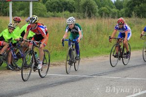 В Великих Луках состоялось награждение победителей Чемпионата России по велоспорту в парной гонке (фото)