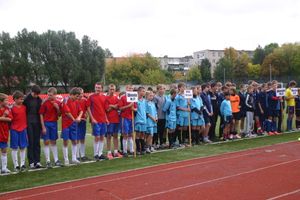 Награждение победителуй турнира по футболу памяти М.Ф. Хренова 