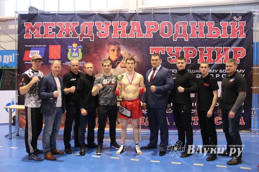 В Великих Луках завершился открытый кубок по смешанному боевому единоборству ММА (ФОТО)
