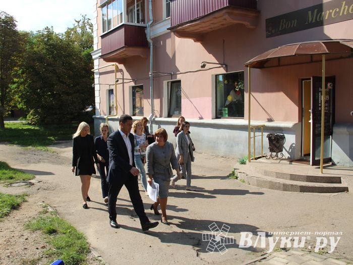 Ведерников осматривает Великие Луки (ФОТО)