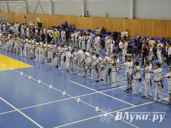 В Великих Луках стартовали всероссийские соревнования по стрельбе из лука «Надежда России» (ФОТО)