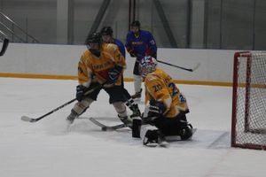 Великолукские хоккейные клубы провели матч в рамках чемпионата города (ФОТО)