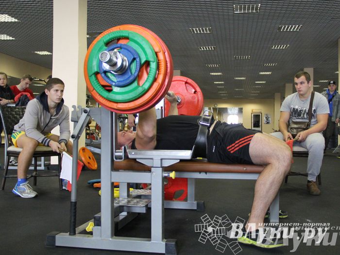 Первенство города по классическому жиму штанги и армлифтинг