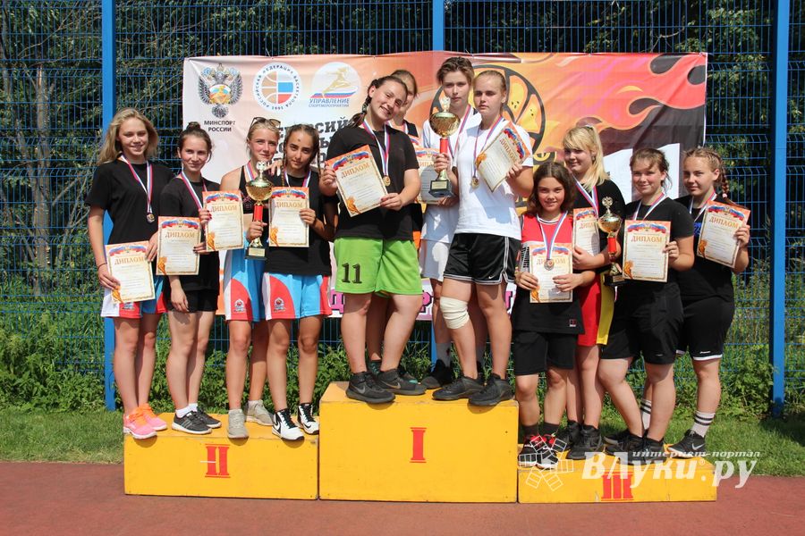 В Великих Луках прошли спортивные мероприятия, приуроченные ко Дню физкультурника (ФОТО)