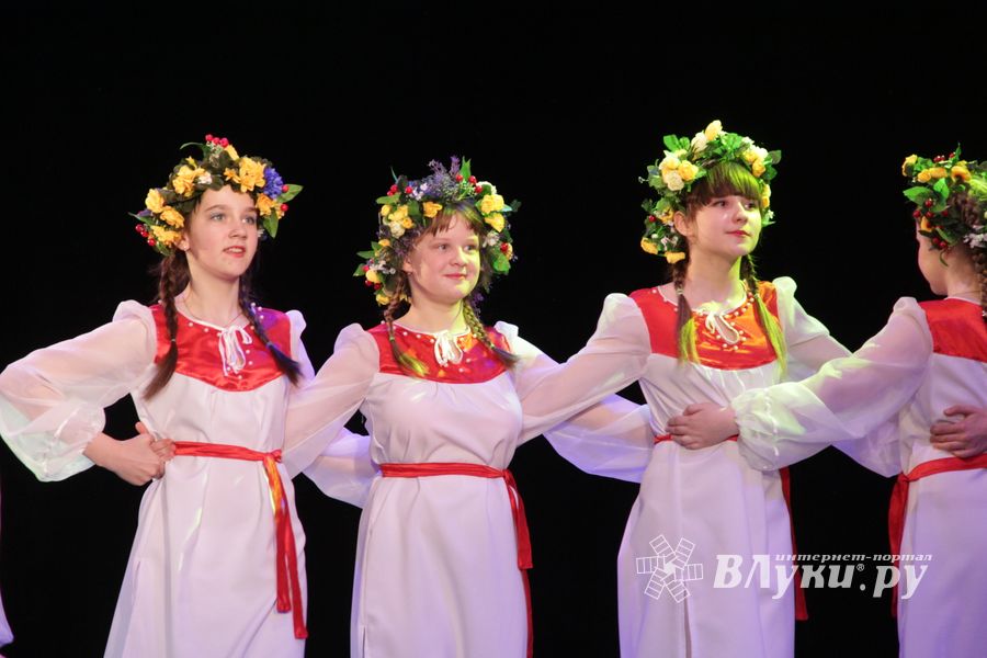 «Великолукская Веснянка» на сцене ДК ЛК
