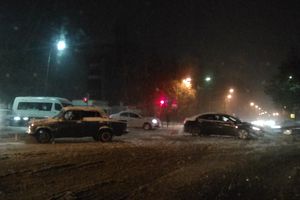 Первый снег - первые ДТП (ФОТО)