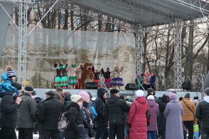 Масленичные гуляния прошли в Великих Луках (ФОТО)