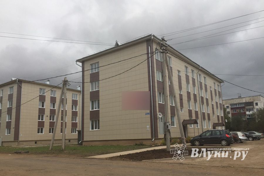 В Великих Луках ведутся работы по укладке газопровода — перекрыта дорога (ФОТО)