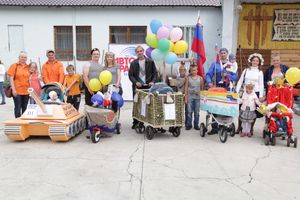 «Парад детских колясок» в День семьи, любви и верности (ФОТО)