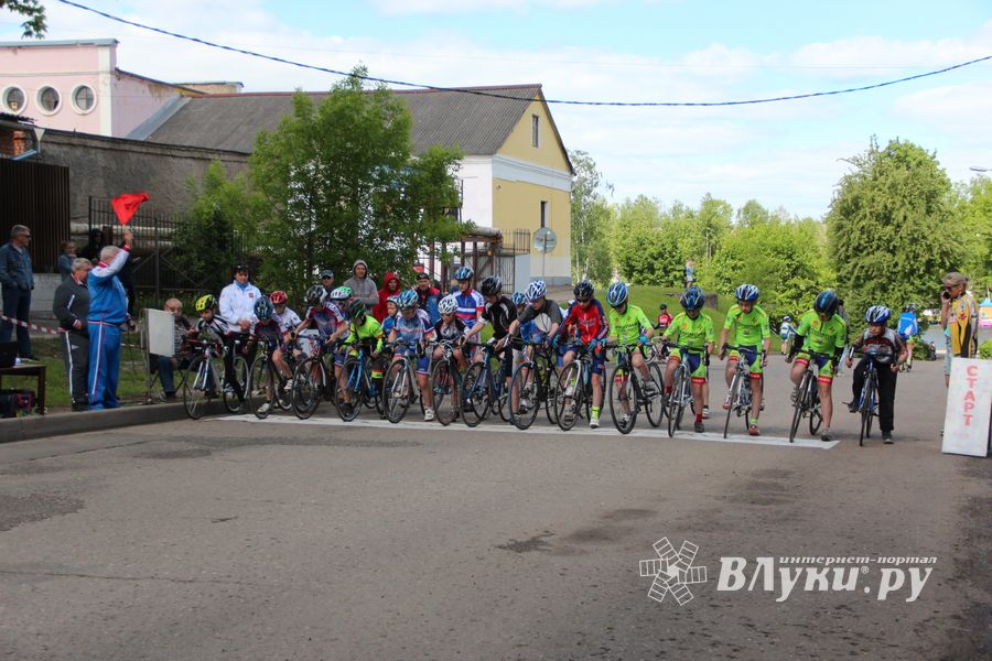 В Великих Луках прошли Всероссийские соревнования по велосипедному спорту (ФОТО)
