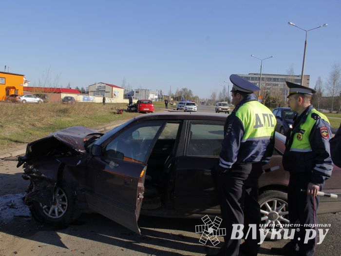 ДТП с пострадавшими в Великих Луках (ФОТО)