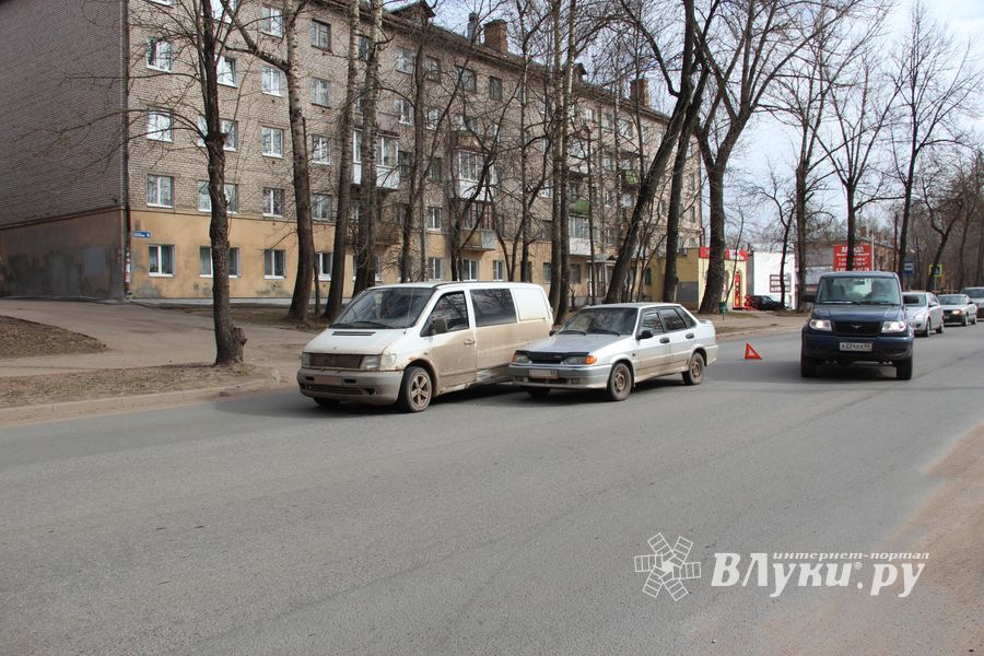 В ДТП на пр. Гагарина попала беременная женщина (ФОТО)
