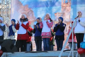 В Великих Луках празднуют День воссоединения Крыма с Россией (ФОТО)