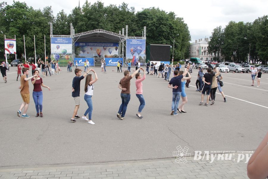 Репетиция вальса