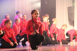 Юные артисты ГДК им. Ленина отметили «Мамин день» (ФОТО)