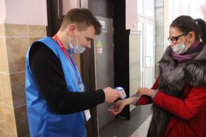 Великолучане знакомятся с «Поездом Победы» (ФОТО)