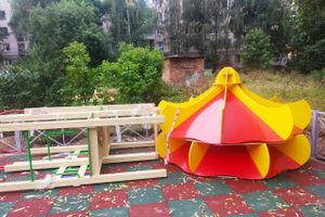 Депутат облсобрания возмутился состоянием детских площадок в Великих Луках (ФОТО)