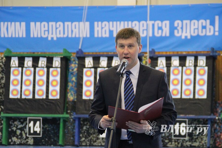 В Великих Луках стартовали всероссийские соревнования лучников (фото)