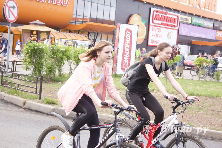 В Великих Луках прошёл Всероссийский велопарад (ФОТО)