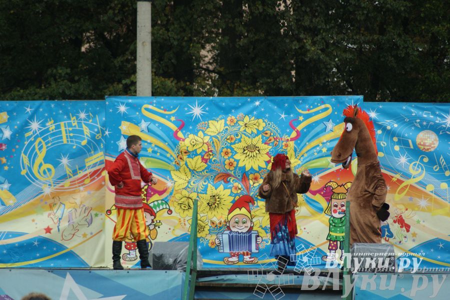 ​Универсальная торговая ярмарка «Осень – 2014» состоялась  в Великих Луках