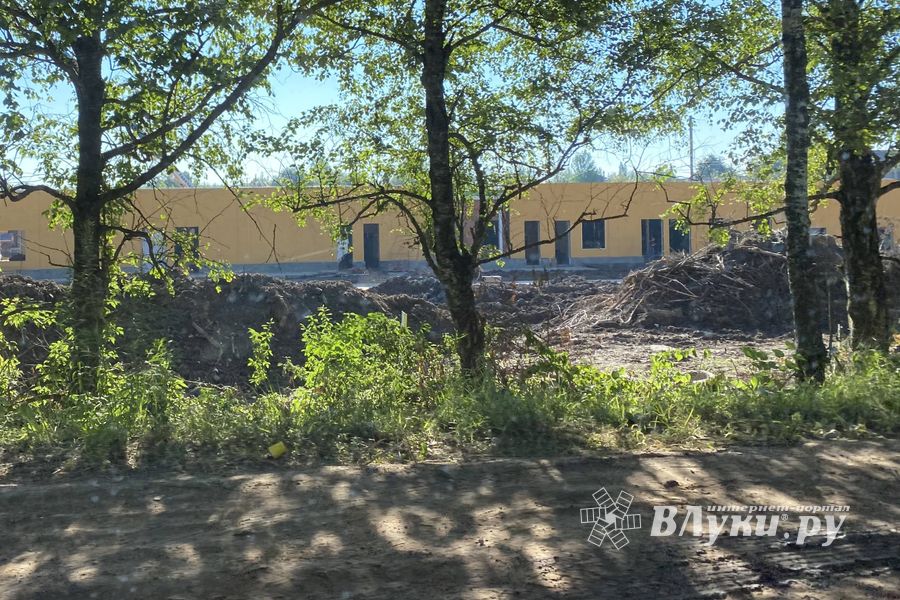 Будущий госпиталь «обзавелся» стенами (ФОТО)