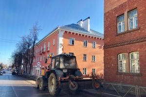 Проспект Октябрьский очищают от грязи (ФОТО)