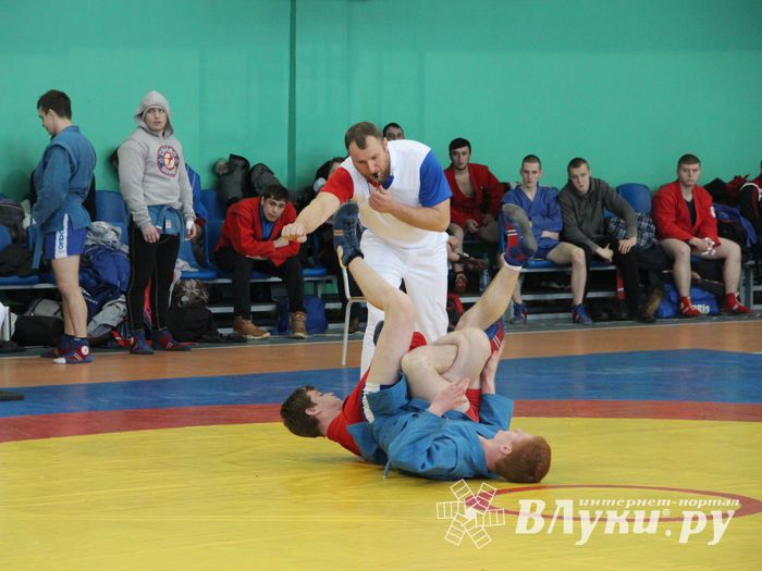 В Великих Луках - время жарких схваток (16+) (ФОТО)