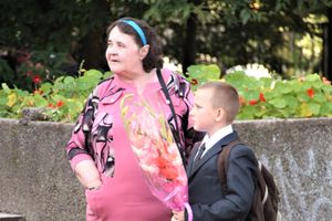 Самую многочисленную школу Великих Лук пополнили 116 первоклассников (ФОТО)