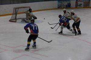 Великолукские хоккеисты одержали победу на домашнем льду (ФОТО)